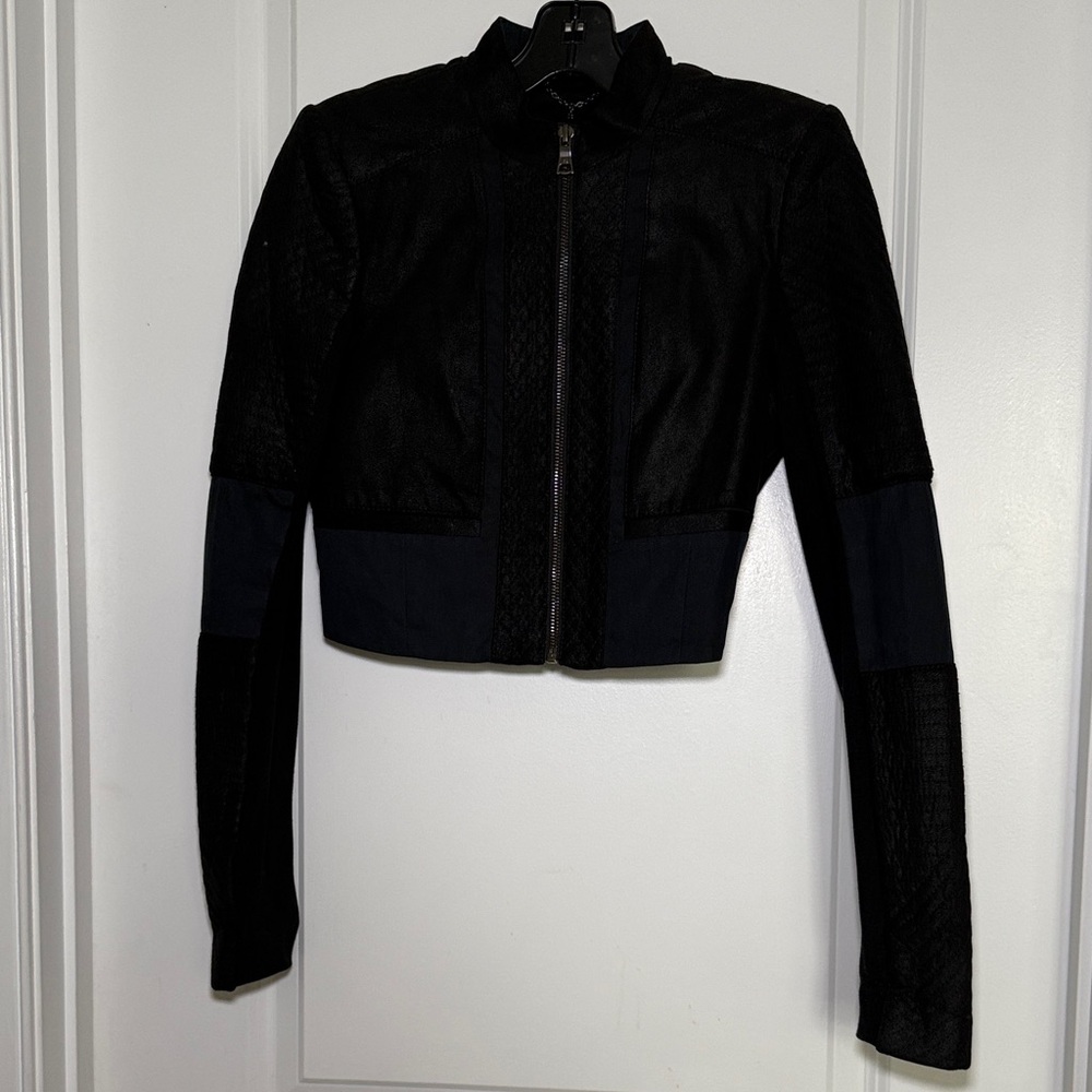 BCBGMaxAzria JOSHUA Cropped Blazer
